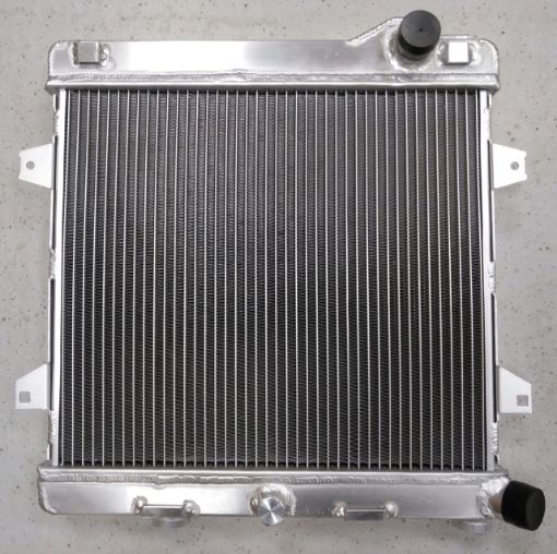 Bild von BMW E30 320I - Alu Kühler